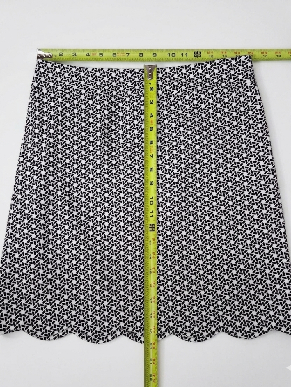 NWOT Talbots Black & White Geometric Scallop-Hem Skirt Size 6 - Picture 11 of 11